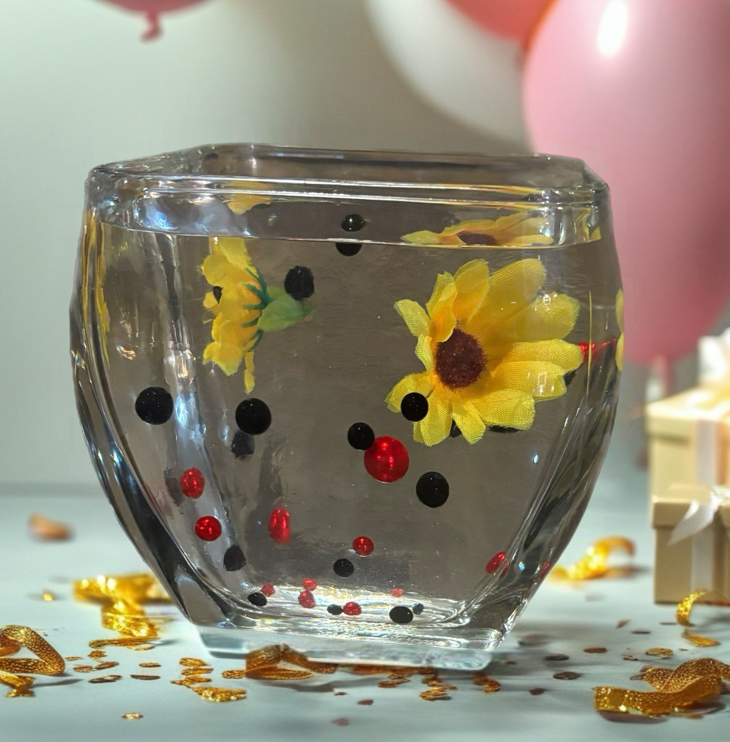 Daisy Dreams Floating Candle Vase. made to order